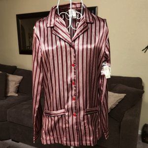 NWT Ambrielle sz small striped satin night shirt with pockets